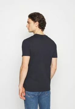 Ellesse COLO - T-shirt Imprimé - Navy -Ellesse Elegant Boutique c94951293b1e4623a476ca6f16442891