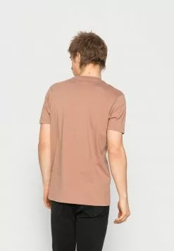 Ellesse RORRI - T-shirt Basique - Brown 7 Ellesse RORRI - T-shirt Basique - Brown -Ellesse Elegant Boutique cee69218a8324d0fa823bfe237443bf7