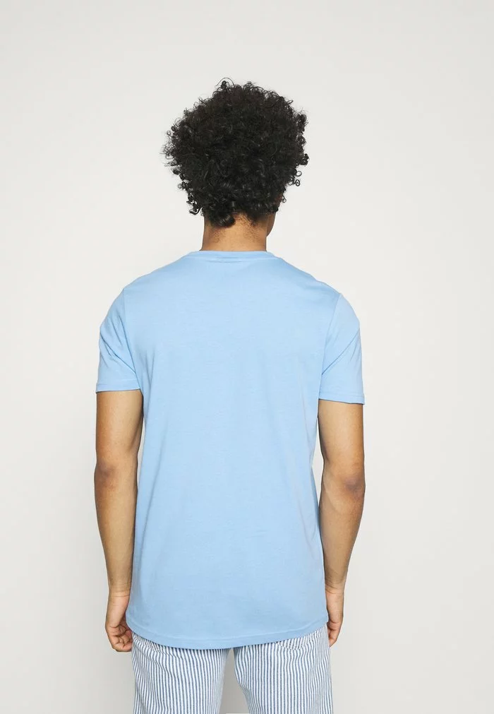 Ellesse MAVOZ UNISEX - T-shirt Imprimé - Light Blue 3 Ellesse MAVOZ UNISEX - T-shirt Imprimé - Light Blue – Image 3