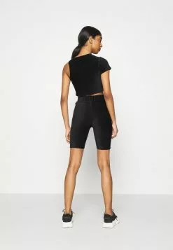 Ellesse HERIA - Short - Black 11 Ellesse HERIA - Short - Black -Ellesse Elegant Boutique db4e5f95d30c40f4929d4f3e074fdeb0