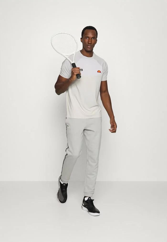 Ellesse MAESTRO TEE - T-shirt Imprimé - Light Grey 2 Ellesse MAESTRO TEE - T-shirt Imprimé - Light Grey – Image 2