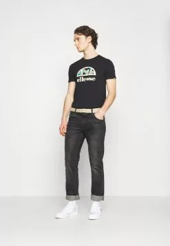 Ellesse HEBBER - T-shirt Imprimé - Black -Ellesse Elegant Boutique e0dc1b8292d840d997e3a4b553213193