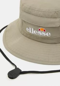 Ellesse SOLLI BUCKET HAT UNISEX - Chapeau - Khaki -Ellesse Elegant Boutique e32c973d04694bb58002d8dfa2a457d4