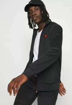 Ellesse TORELO ZIP JACKET - Veste De Survêtement - Black -Ellesse Elegant Boutique e4e38cc71dfc46b2ab266534e4749e7a