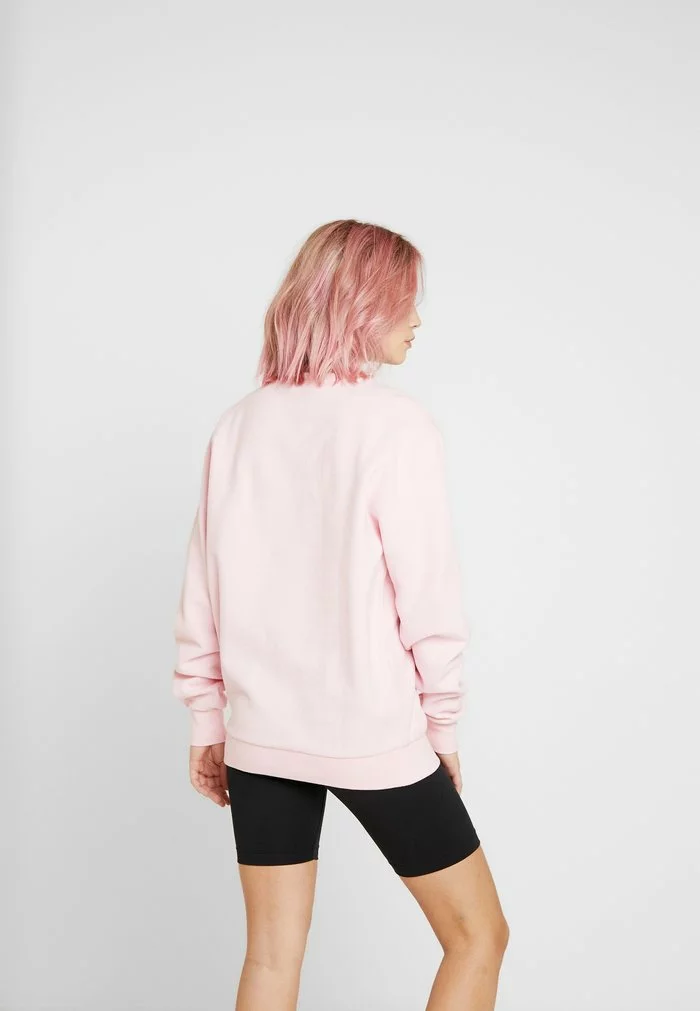 Ellesse AGATA - Sweatshirt - Light Pink 3 Ellesse AGATA - Sweatshirt - Light Pink – Image 3