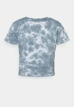 Ellesse VIKINS TIE DYE CROP - T-shirt Imprimé - Green/white 16 Ellesse VIKINS TIE DYE CROP - T-shirt Imprimé - Green/white -Ellesse Elegant Boutique eac36e77dc7a483a9d63cd0a86be24be