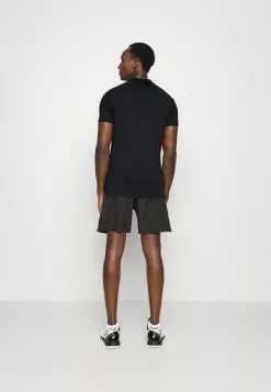 Ellesse MAESTRO TEE - T-shirt Imprimé - Black 9 Ellesse MAESTRO TEE - T-shirt Imprimé - Black -Ellesse Elegant Boutique f0c920dcaa4a4832b8604f31b4106671