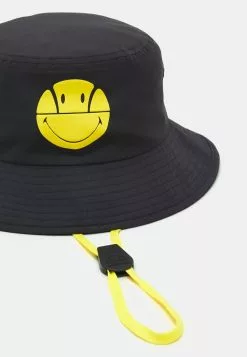 Ellesse JOYELY BUCKET HAT UNISEX - Chapeau - Dark Grey -Ellesse Elegant Boutique f4166746fc98486c95f735acde3f0337