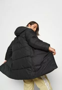 Ellesse LALONIO - Veste D'hiver - Black -Ellesse Elegant Boutique f4ed4ca7d4954882a2d9c6f9db8de2d4