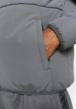 Ellesse ORELLIO WATER REACTIVE PADDEDJACKET - Veste De Survêtement - Dark Grey -Ellesse Elegant Boutique f987c21f486d4490825fc47b52283bc1